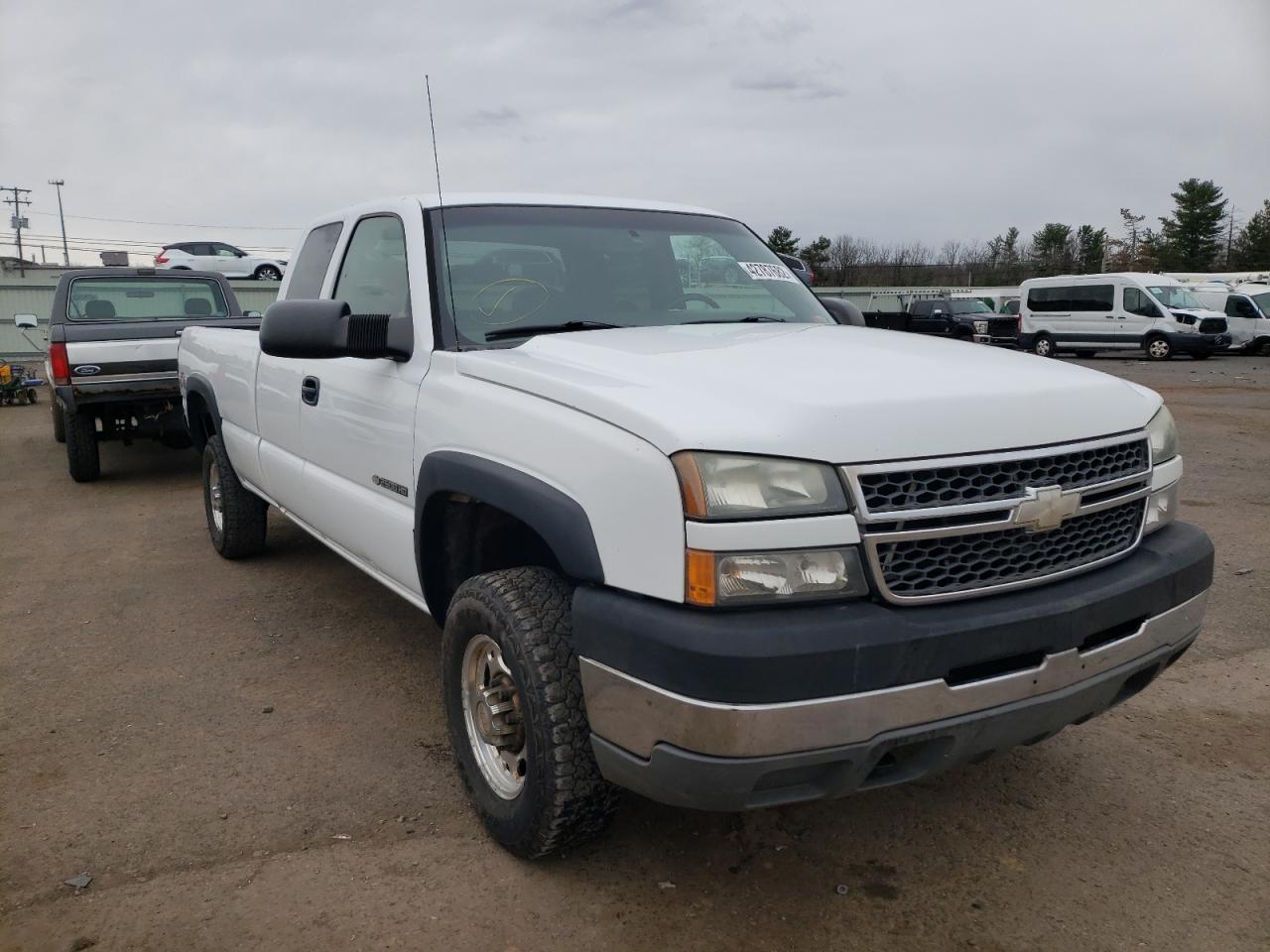 Photo 1 from auction – 2005 CHEVROLET SILVERADO with VIN 1GCHK29U75E225122
