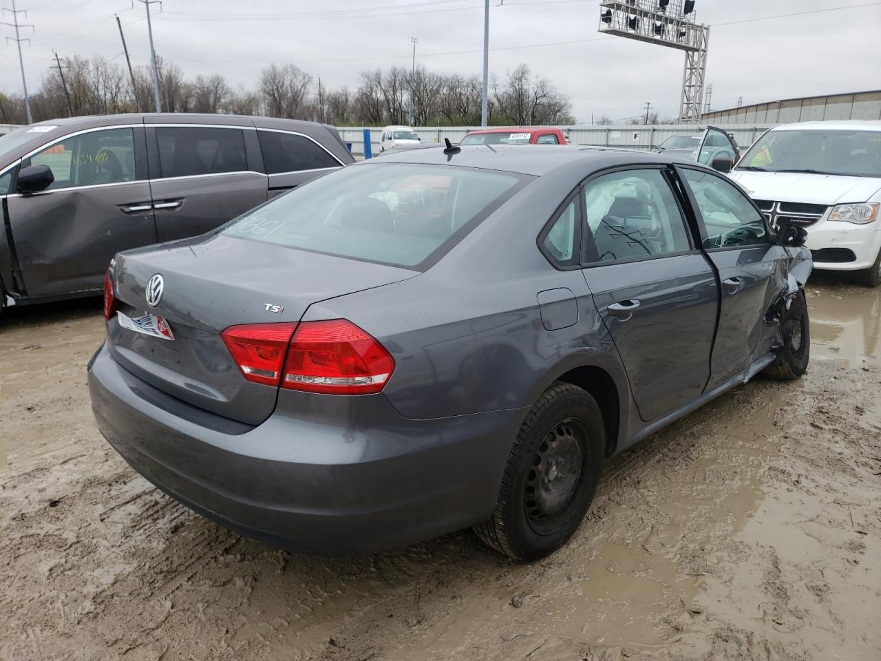 Photo 4 from auction – 2014 VOLKSWAGEN PASSAT S with VIN 1VWAS7A35EC108861