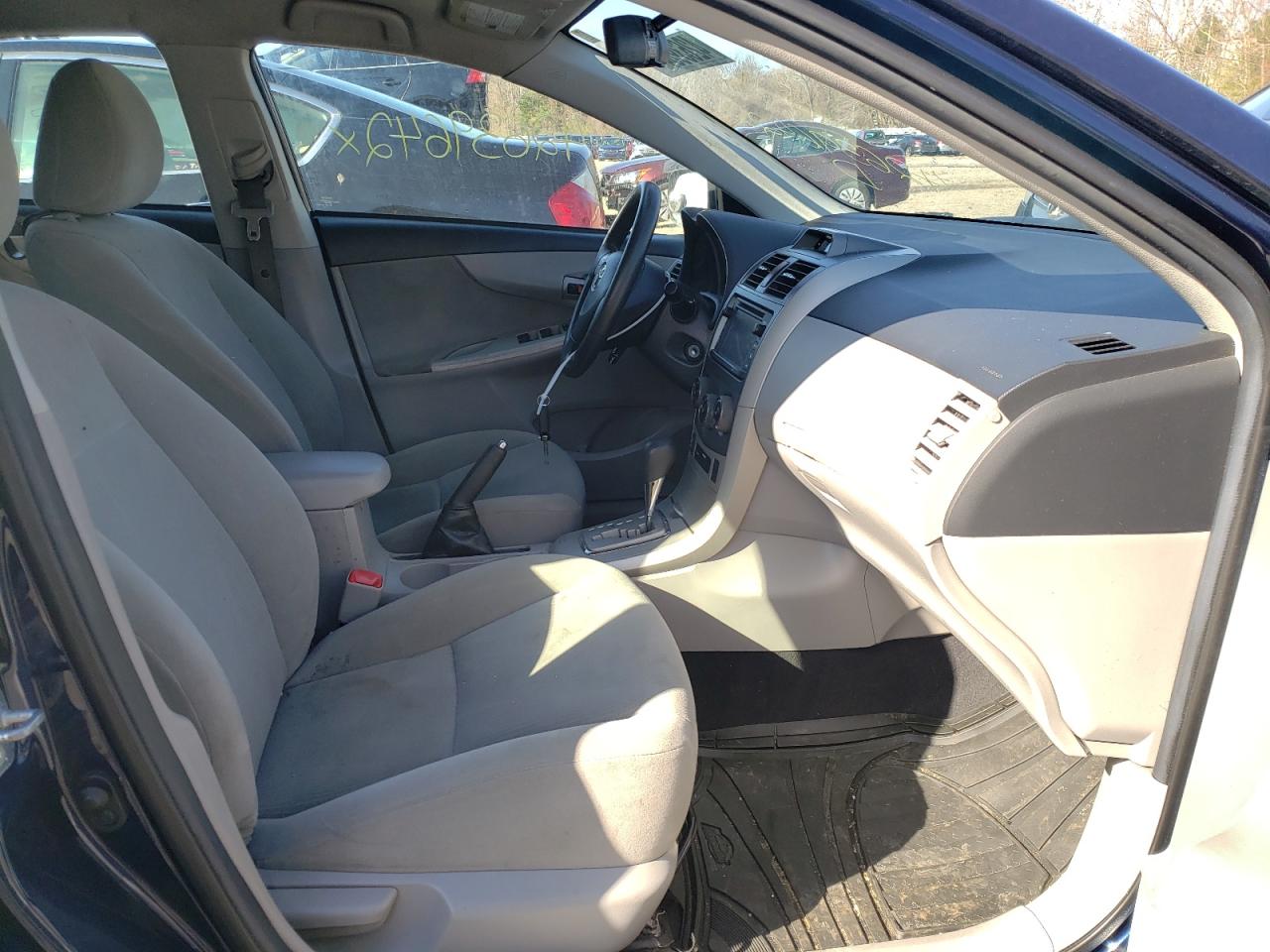Photo 5 from auction – 2013 TOYOTA COROLLA with VIN 5YFBU4EE7DP074617