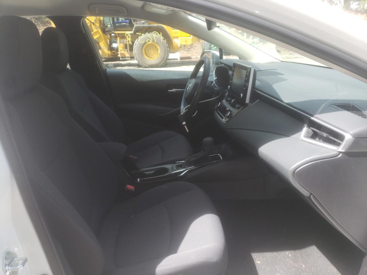 Photo 5 from auction – 2020 TOYOTA COROLLA LE with VIN 5YFEPRAE1LP092889