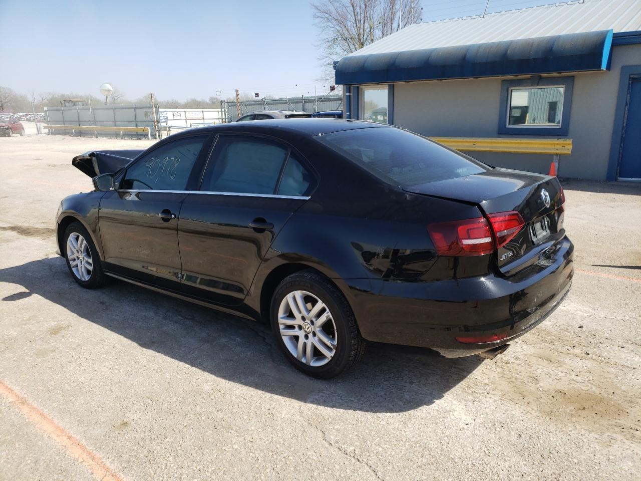 Photo 3 from auction – 2017 VOLKSWAGEN JETTA S with VIN 3VW2B7AJ9HM244951