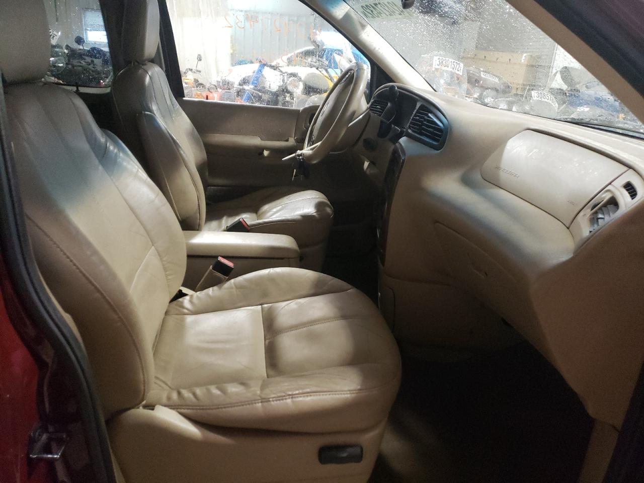 Foto 5 de la subasta – 2001 FORD WINDSTAR S con VIN 2FMZA53481BA51564