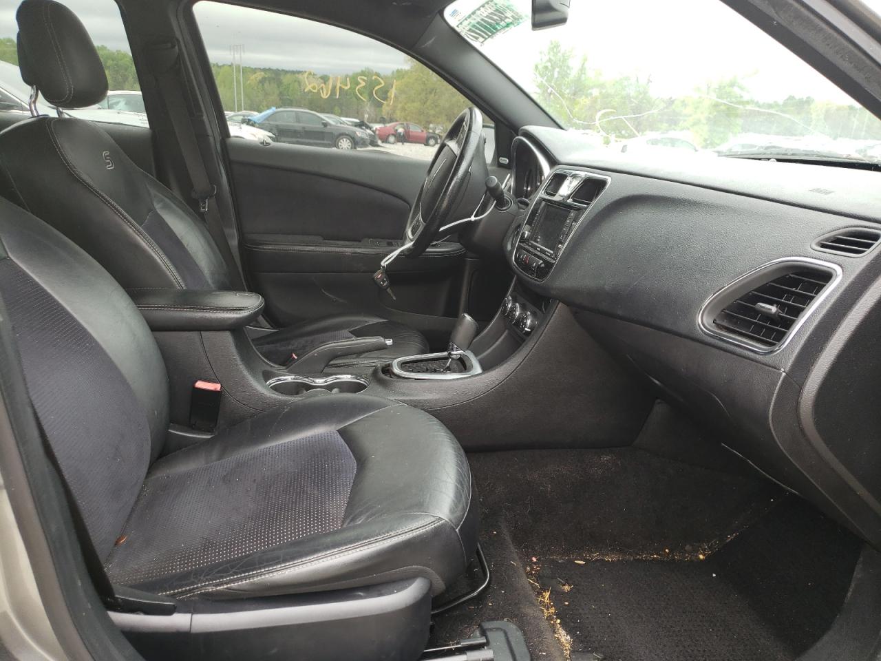 Photo 5 from auction – 2012 CHRYSLER 200 S with VIN 1C3CCBHG0CN279320