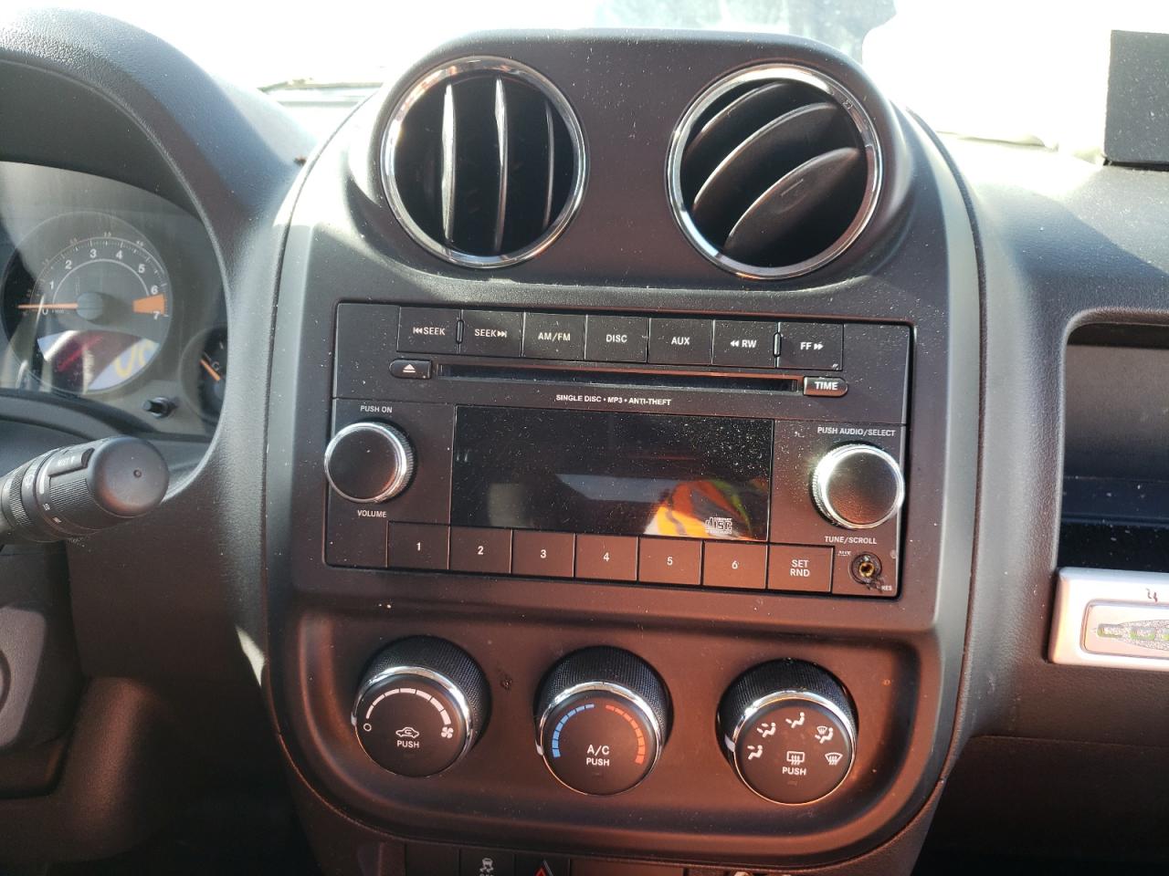 Photo 9 from auction – 2014 JEEP COMPASS SP with VIN 1C4NJCBA0ED746278