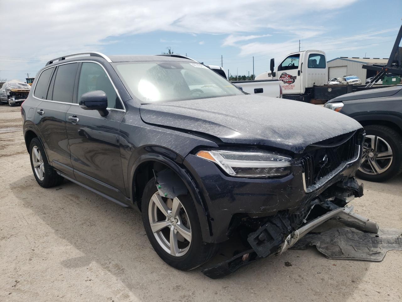 Photo 1 from auction – 2017 VOLVO XC90 T5 with VIN YV4102KK8H1116175