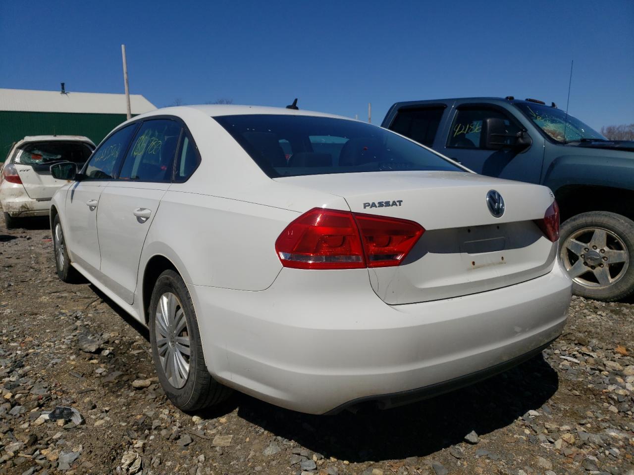 Photo 3 from auction – 2014 VOLKSWAGEN PASSAT S with VIN 1VWAT7A3XEC087065