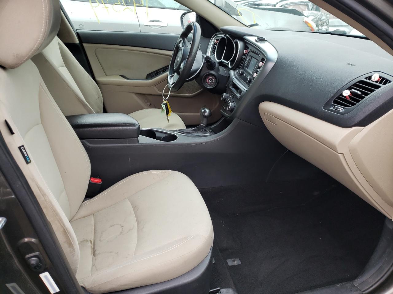 Photo 5 from auction – 2014 KIA OPTIMA LX with VIN 5XXGM4A72EG321873