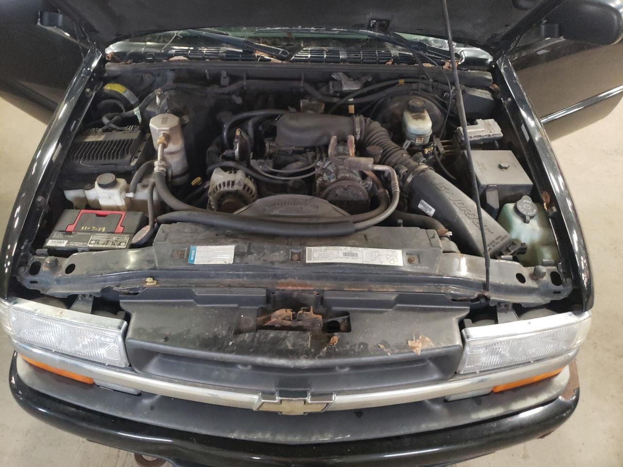 Photo 7 from auction – 2000 CHEVROLET S 10 with VIN 1GCDT14W2Y8218628