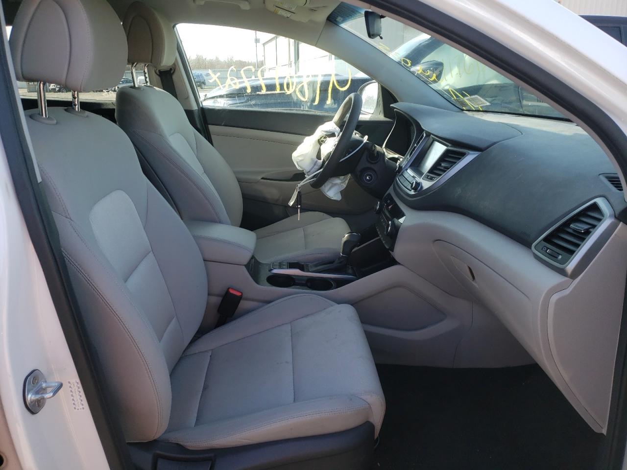 Photo 5 from auction – 2018 HYUNDAI TUCSON SEL with VIN KM8J3CA45JU747033