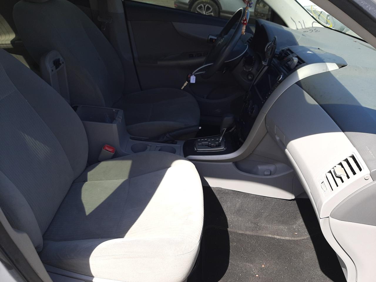 Photo 5 from auction – 2010 TOYOTA COROLLA with VIN 1NXBU4EE1AZ194990