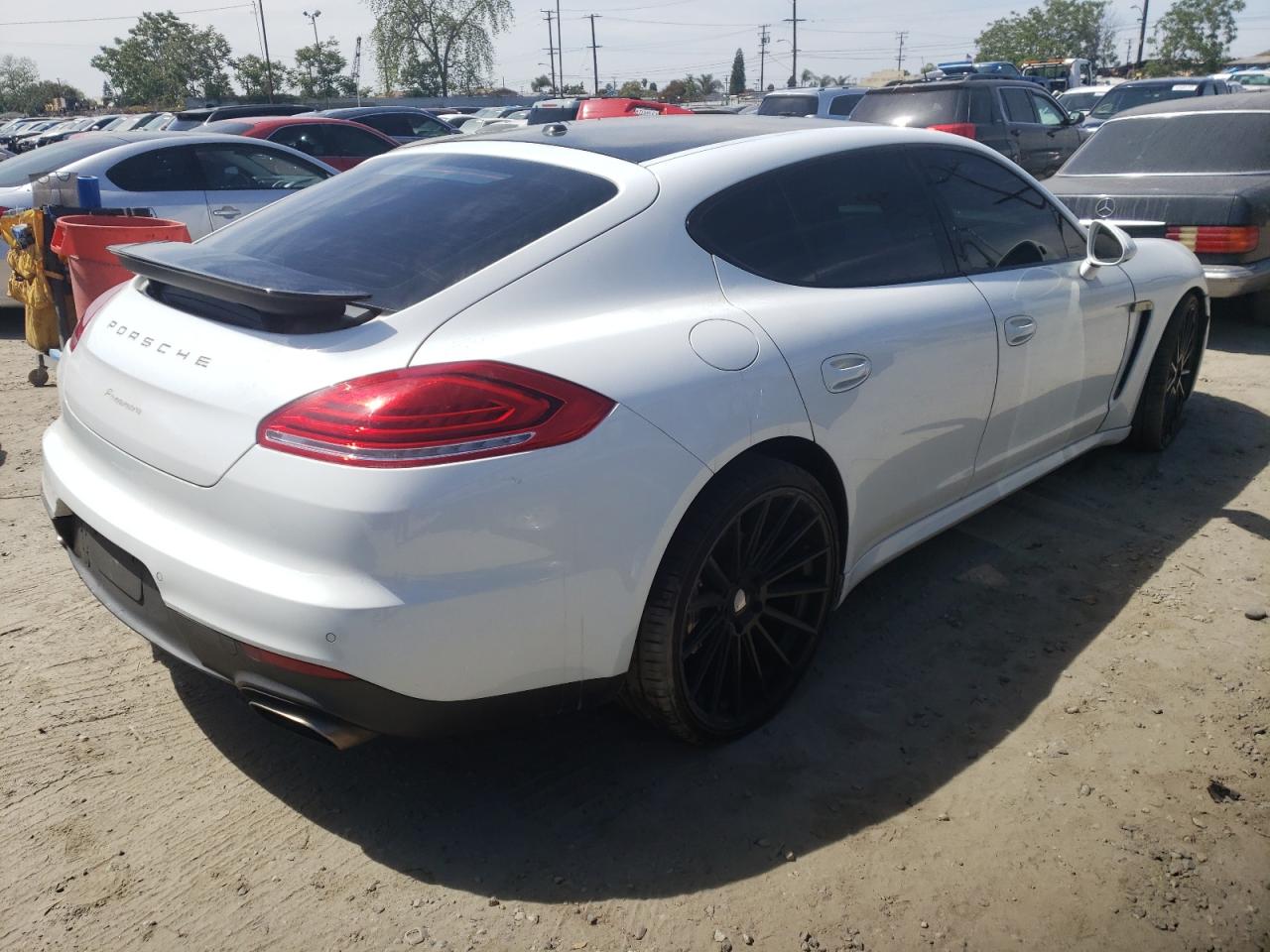 Photo 4 from auction – 2016 PORSCHE PANAMERA 2 with VIN WP0AA2A78GL001186