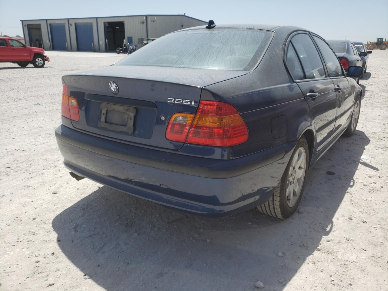 Photo 4 from auction – 2005 BMW 325 I with VIN WBAEV334X5KX09678