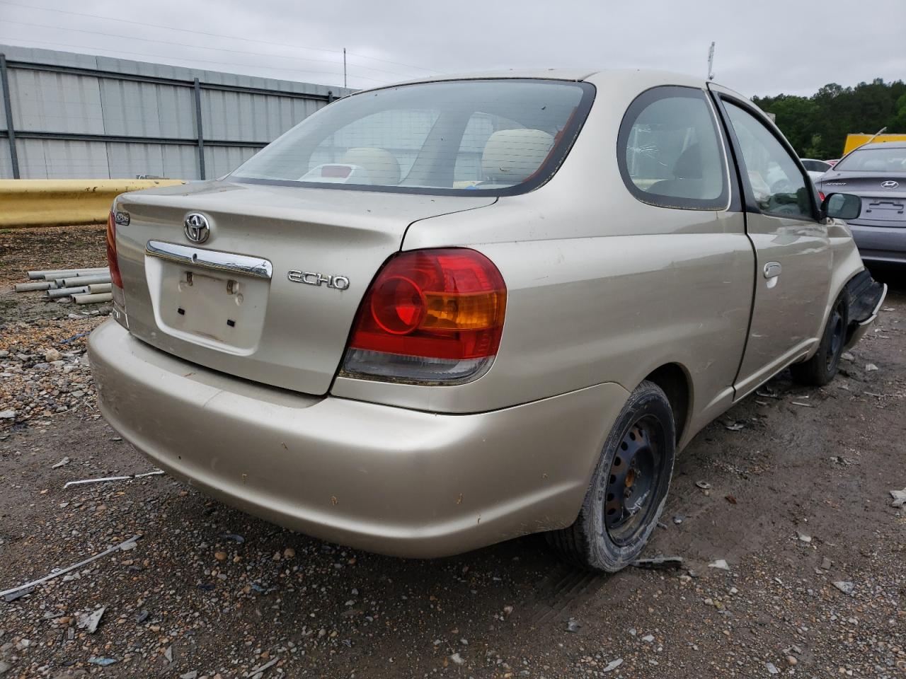 Photo 4 from auction – 2003 TOYOTA ECHO with VIN JTDAT123030260055