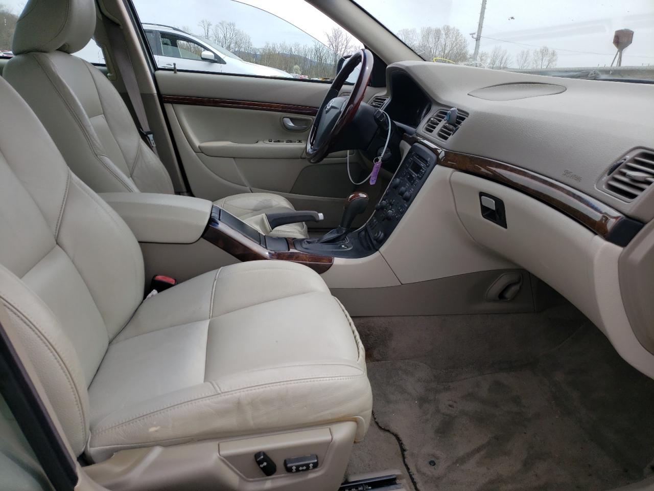 Photo 5 from auction – 2006 VOLVO S80 2.5T with VIN YV1TH592961441517