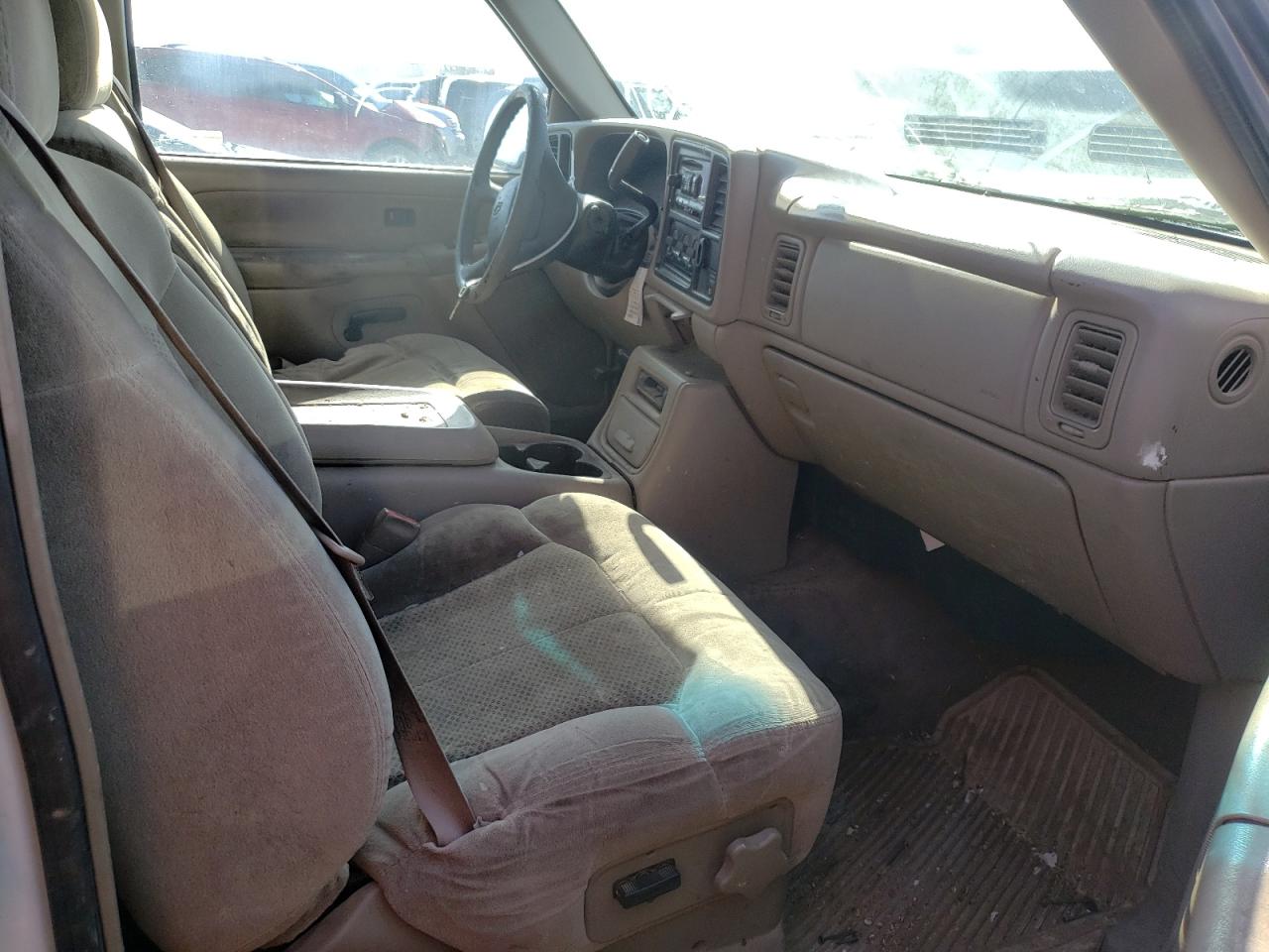Photo 5 from auction – 2001 CHEVROLET SILVERADO with VIN 2GCEC19T111103482