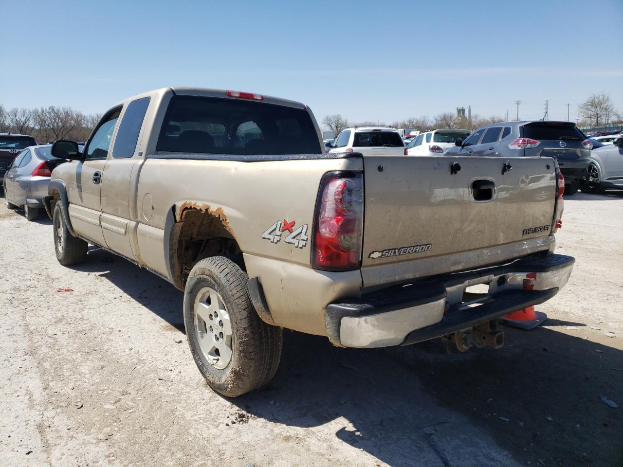 Photo 3 from auction – 2005 CHEVROLET SILVERADO with VIN 1GCEK19B45E189854
