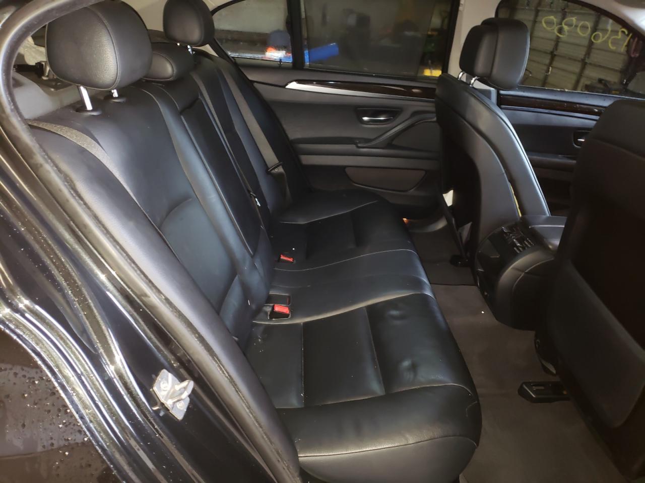 Photo 6 from auction – 2011 BMW 528 I with VIN WBAFR1C55BC748805