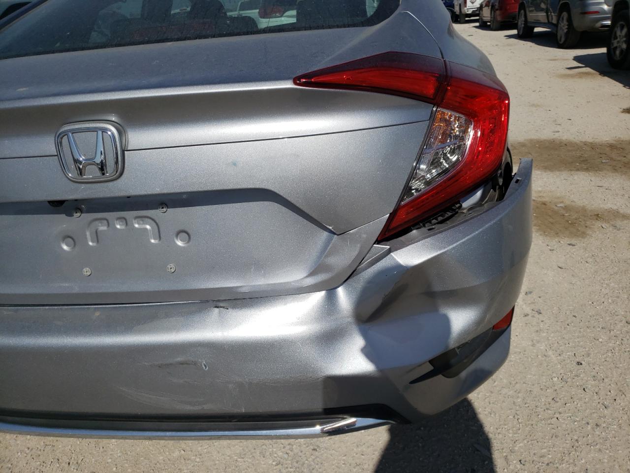 Photo 9 from auction – 2019 HONDA CIVIC LX with VIN 19XFC2F67KE050459