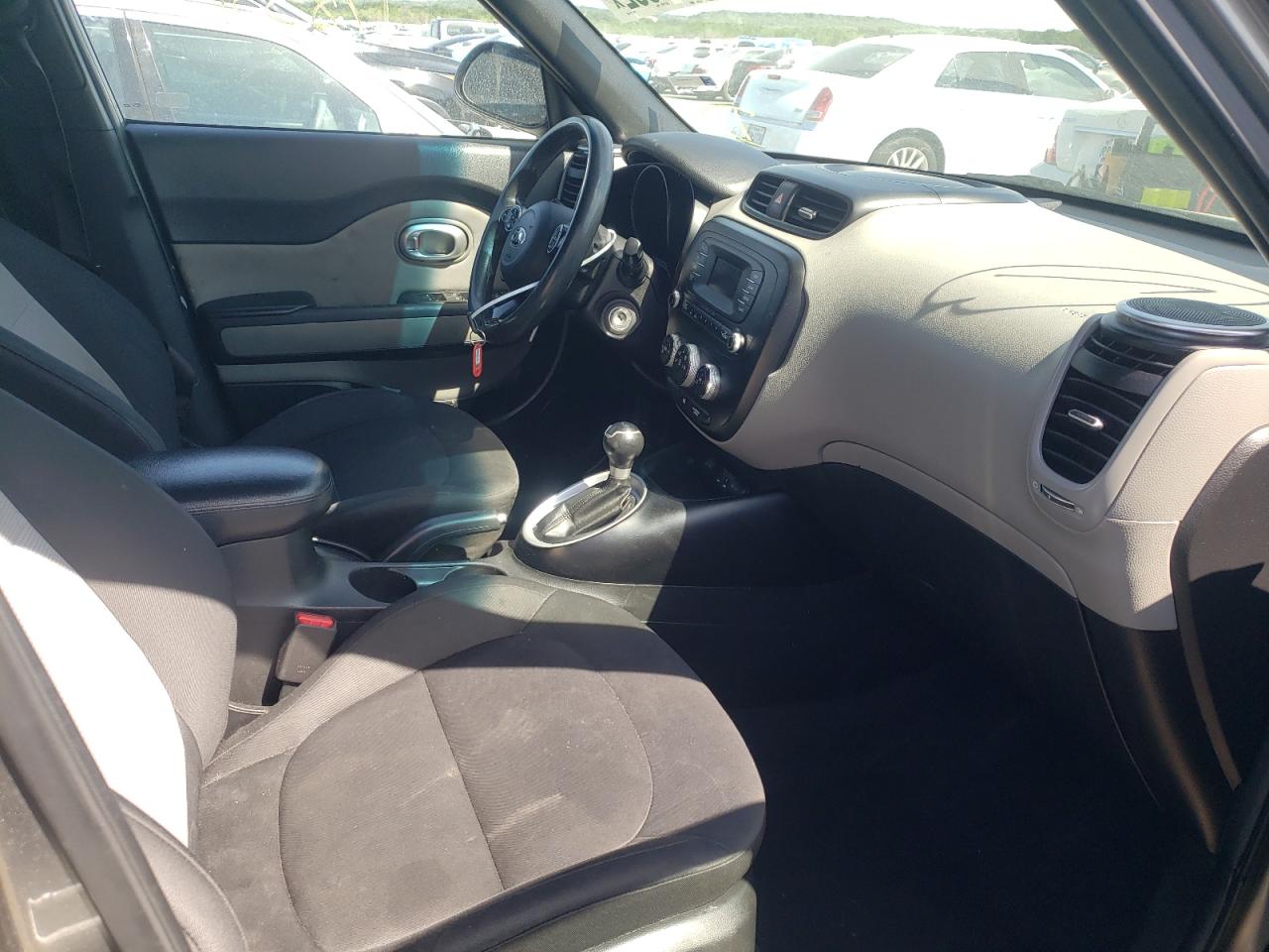 Photo 5 from auction – 2014 KIA SOUL with VIN KNDJN2A23E7011347