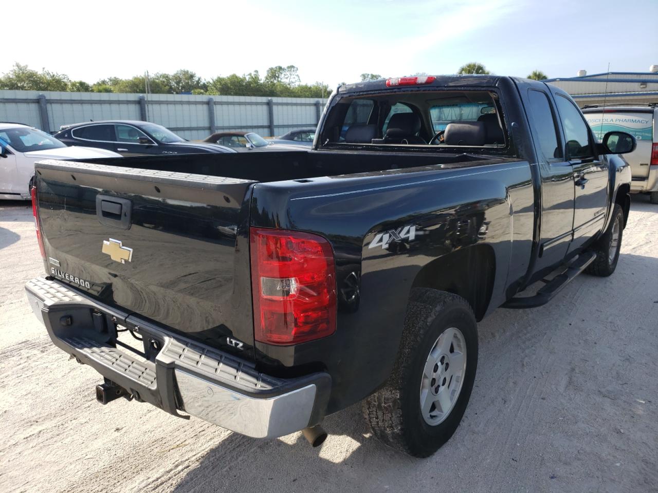 Photo 4 from auction – 2011 CHEVROLET SILVERADO with VIN 1GCRKTE30BZ132020
