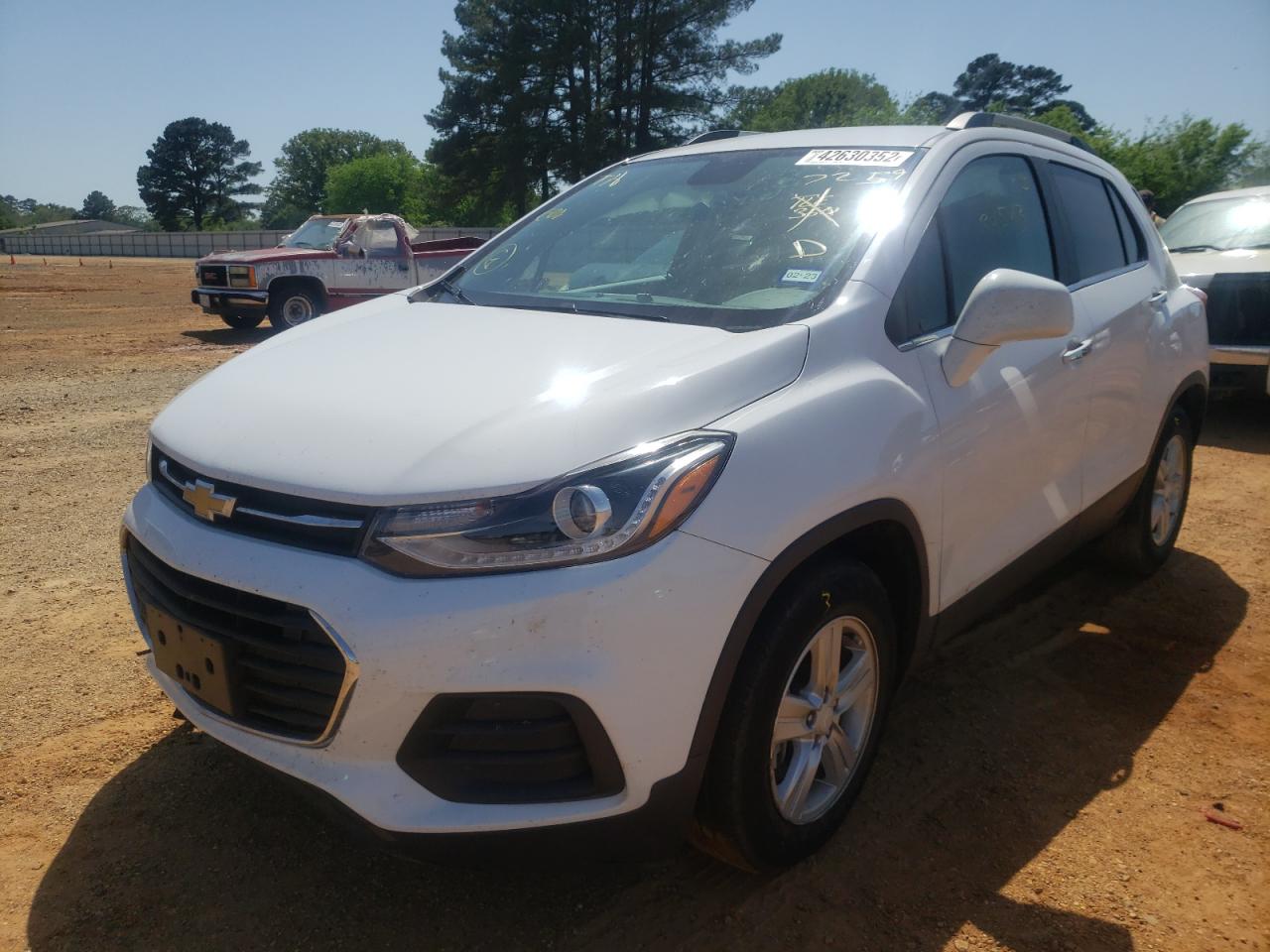 Photo 2 from auction – 2017 CHEVROLET TRAX 1LT with VIN 3GNCJLSB1HL227259