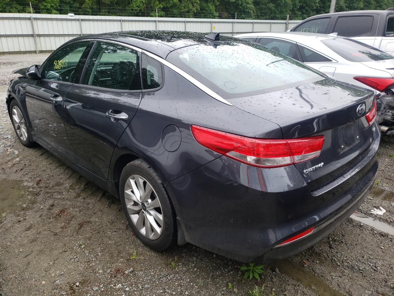 Photo 3 from auction – 2018 KIA OPTIMA EX with VIN 5XXGU4L37JG184904