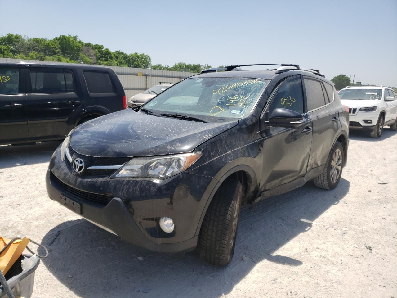 Photo 2 from auction – 2015 TOYOTA RAV4 LIMIT with VIN 2T3YFREV1FW146972