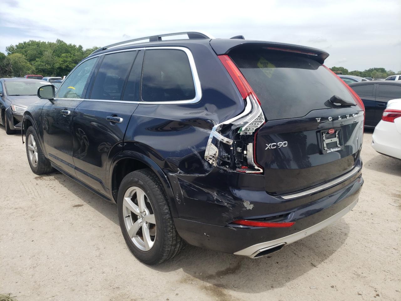 Photo 3 from auction – 2017 VOLVO XC90 T5 with VIN YV4102KK8H1116175