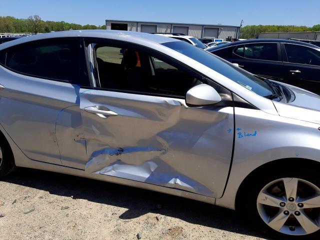 Photo 9 from auction – 2012 HYUNDAI ELANTRA GL with VIN 5NPDH4AE3CH124315