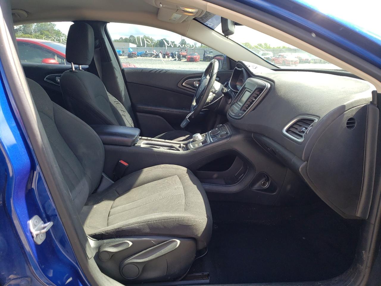 Photo 5 from auction – 2015 CHRYSLER 200 LIMITE with VIN 1C3CCCAB8FN564789