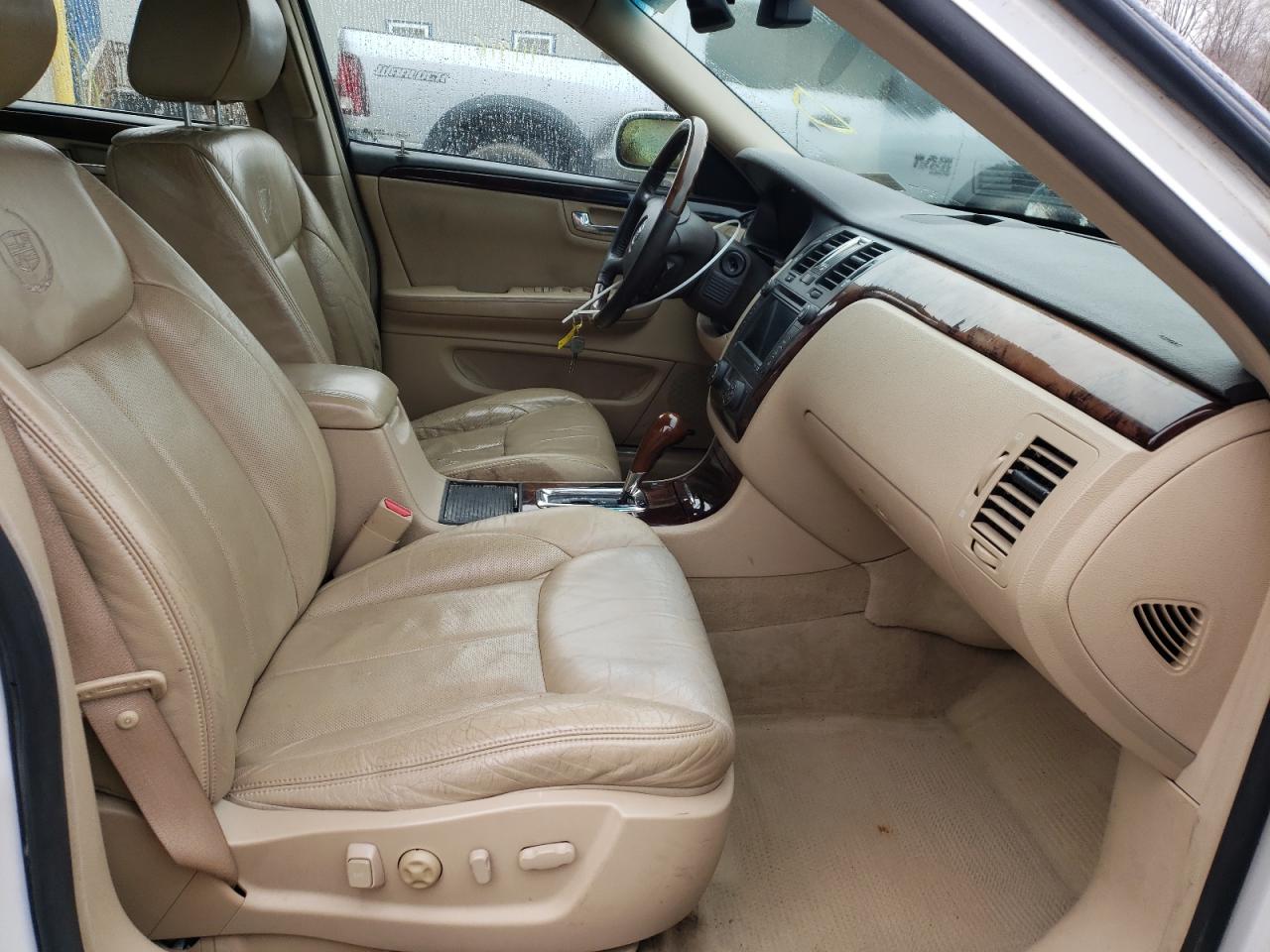 Photo 5 from auction – 2007 CADILLAC DTS with VIN 1G6KD57907U110793