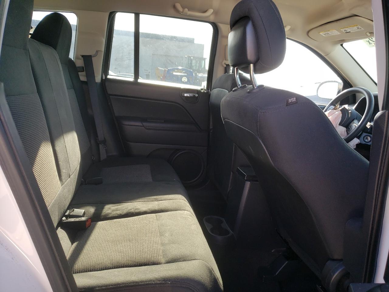 Photo 6 from auction – 2014 JEEP COMPASS SP with VIN 1C4NJCBA0ED746278
