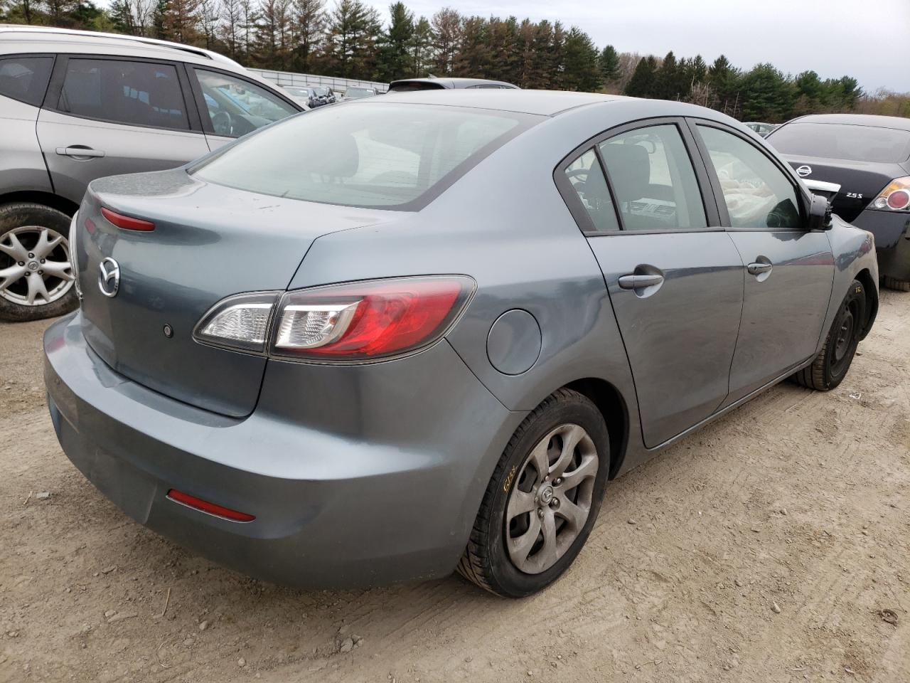 Photo 4 from auction – 2012 MAZDA 3 I with VIN JM1BL1UG3C1511262