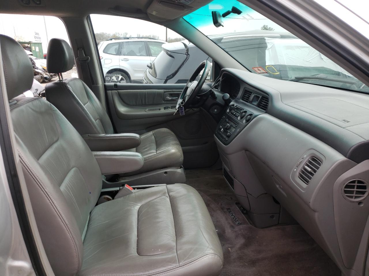 Photo 5 from auction – 2004 HONDA ODYSSEY EX with VIN 5FNRL18044B146904