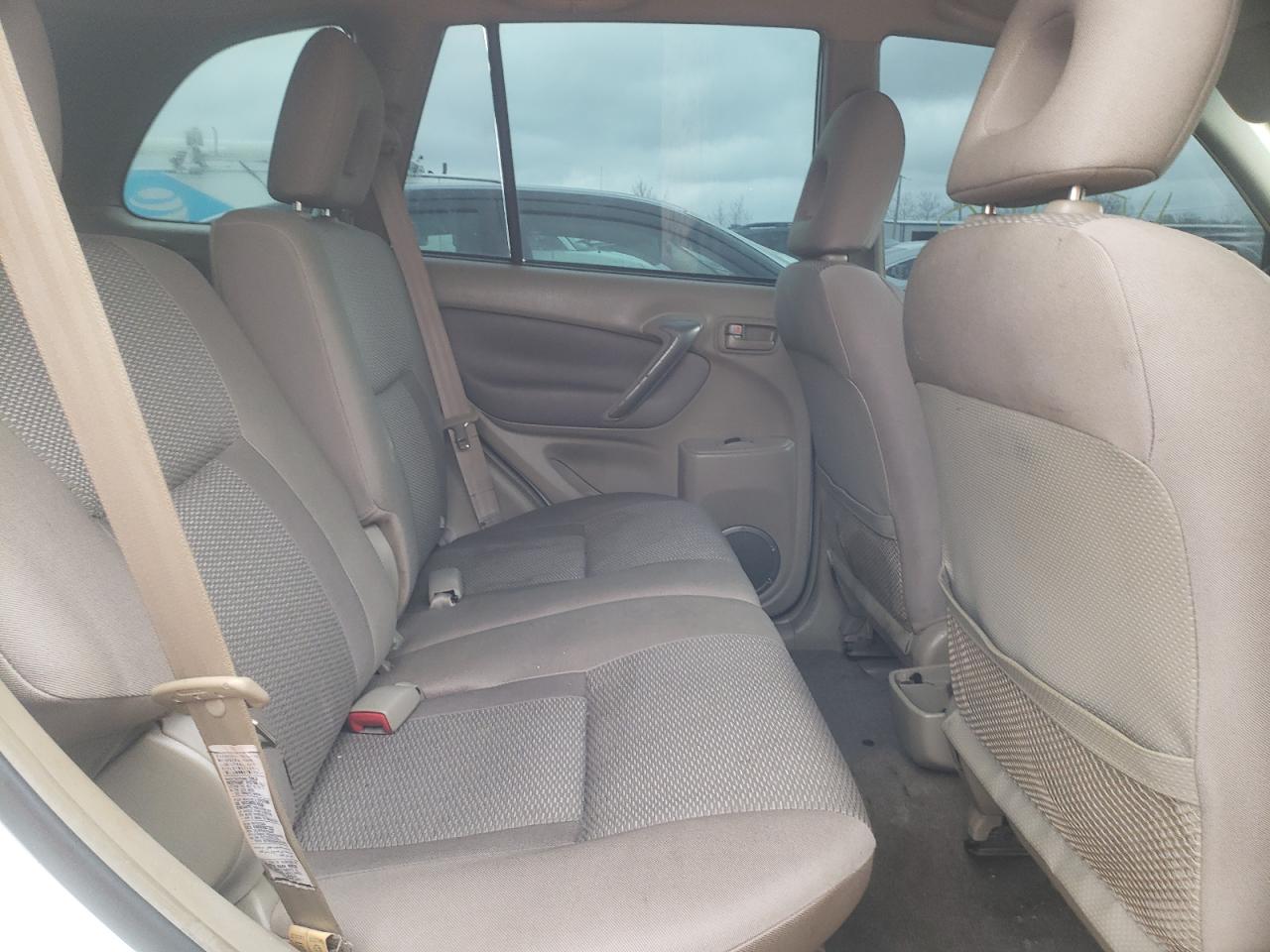 Photo 6 from auction – 2005 TOYOTA RAV4 with VIN JTEGD20V150090451