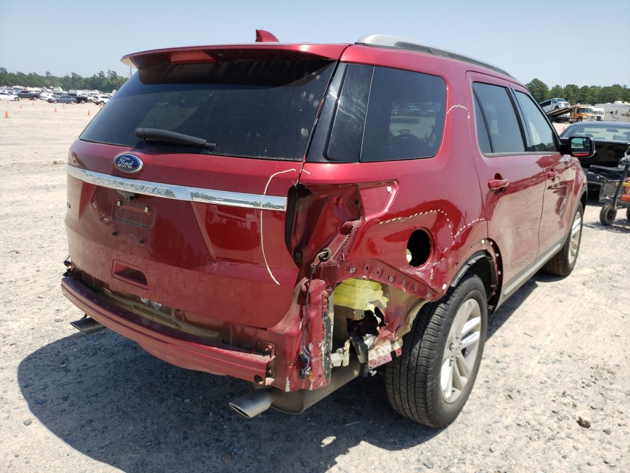 Photo 4 from auction – 2017 FORD EXPLORER X with VIN 1FM5K7D83HGB30314