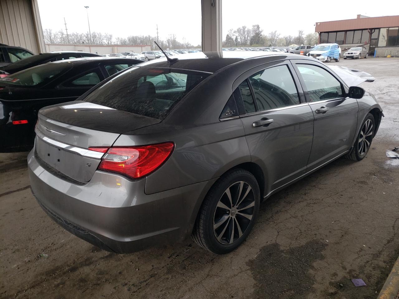 Photo 4 from auction – 2012 CHRYSLER 200 TOURIN with VIN 1C3CCBBG3CN305367