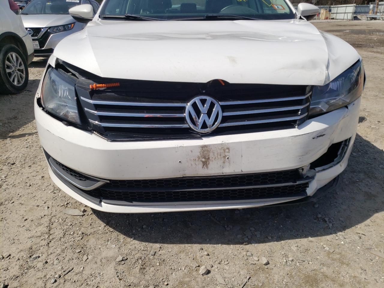 Photo 9 from auction – 2012 VOLKSWAGEN PASSAT SE with VIN 1VWBP7A35CC082197
