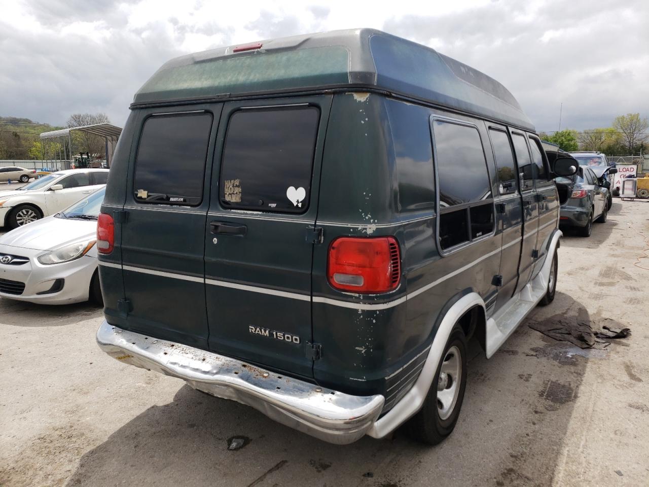 Photo 4 from auction – 2002 DODGE RAM VAN B1 with VIN 2B6HB11Y52K130689
