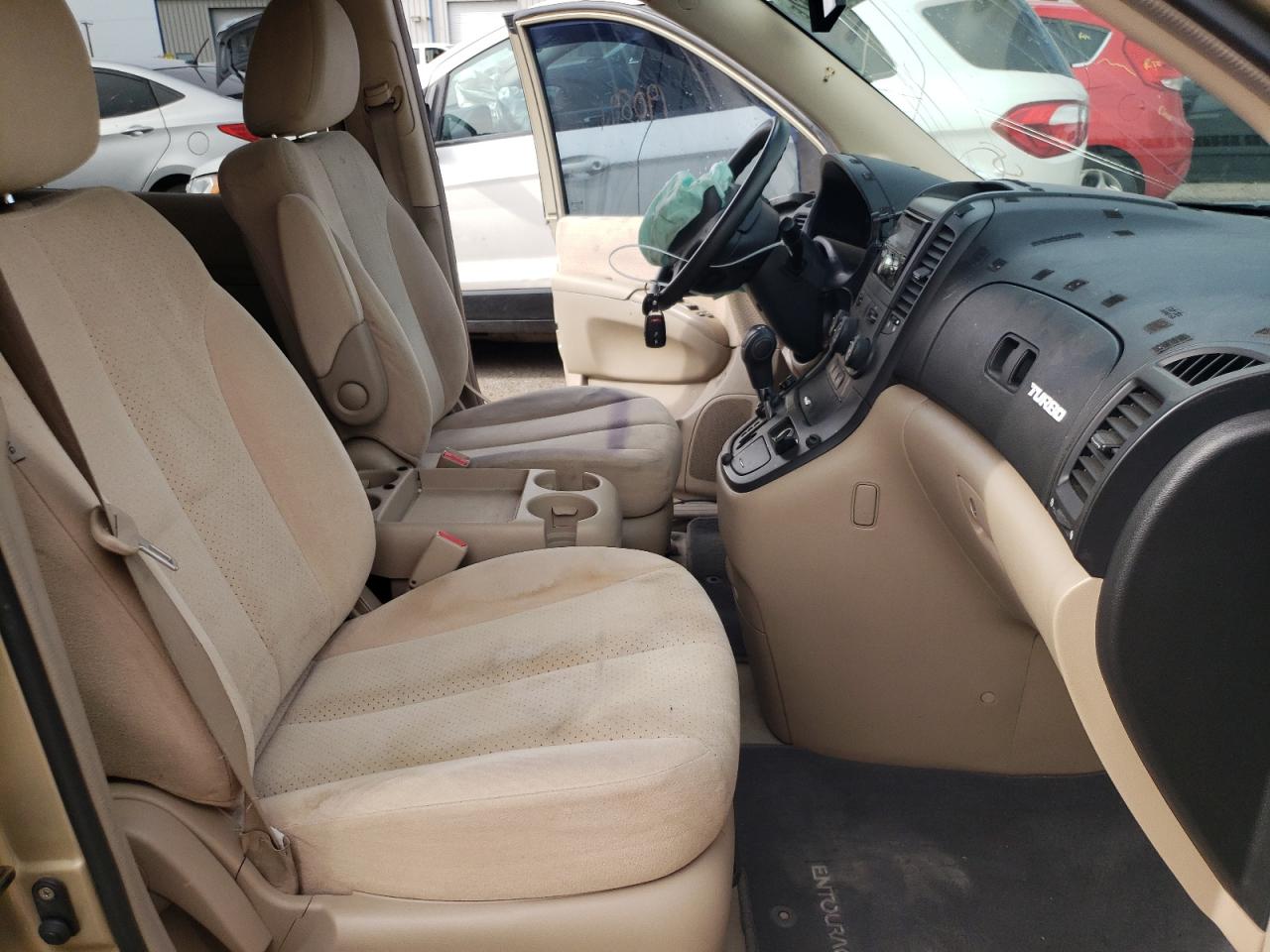 Photo 5 from auction – 2007 HYUNDAI ENTOURAGE with VIN KNDMC233X76021049