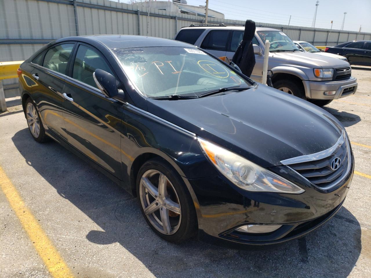 Photo 1 from auction – 2013 HYUNDAI SONATA SE with VIN 5NPEC4AB1DH568285