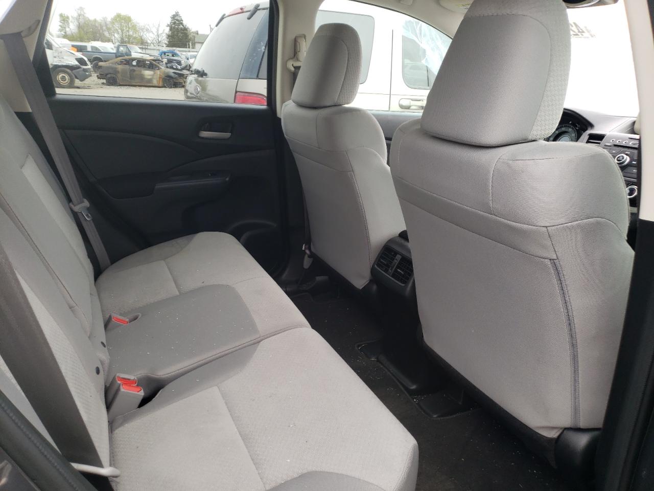 Photo 6 from auction – 2016 HONDA CR-V SE with VIN 2HKRM4H47GH656543