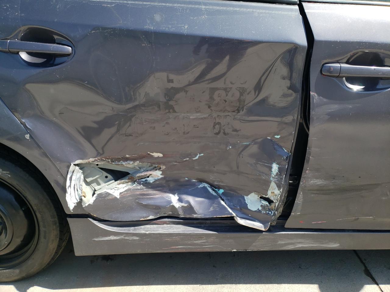Photo 9 from auction – 2011 TOYOTA PRIUS with VIN JTDKN3DU8B1401561