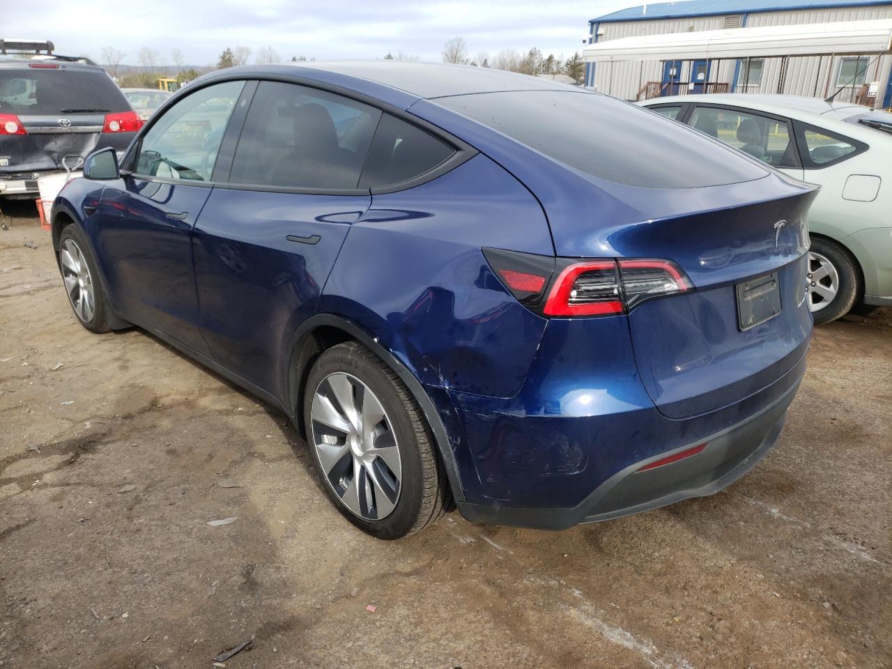 Photo 3 from auction – 2021 TESLA MODEL Y with VIN 5YJYGDEE0MF070955