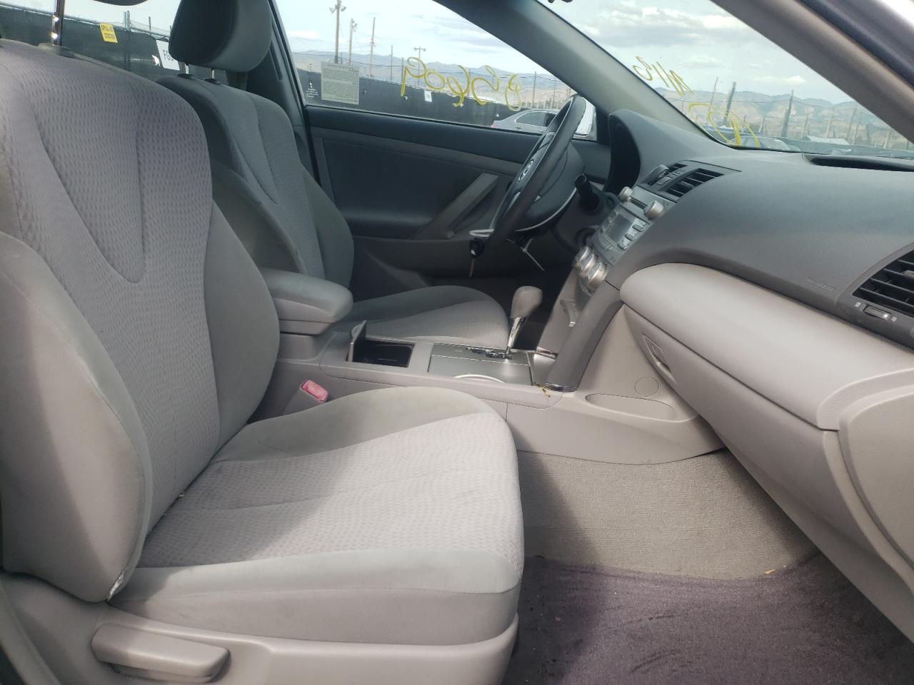 Photo 5 from auction – 2011 TOYOTA CAMRY BASE with VIN 4T4BF3EK8BR130530