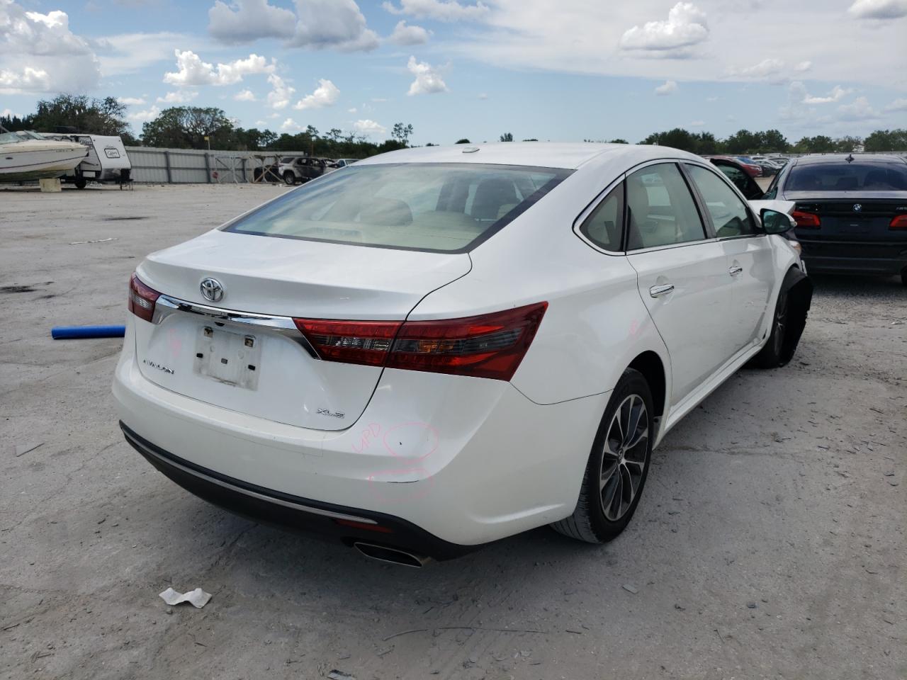 Photo 4 from auction – 2016 TOYOTA AVALON XLE with VIN 4T1BK1EB6GU209518