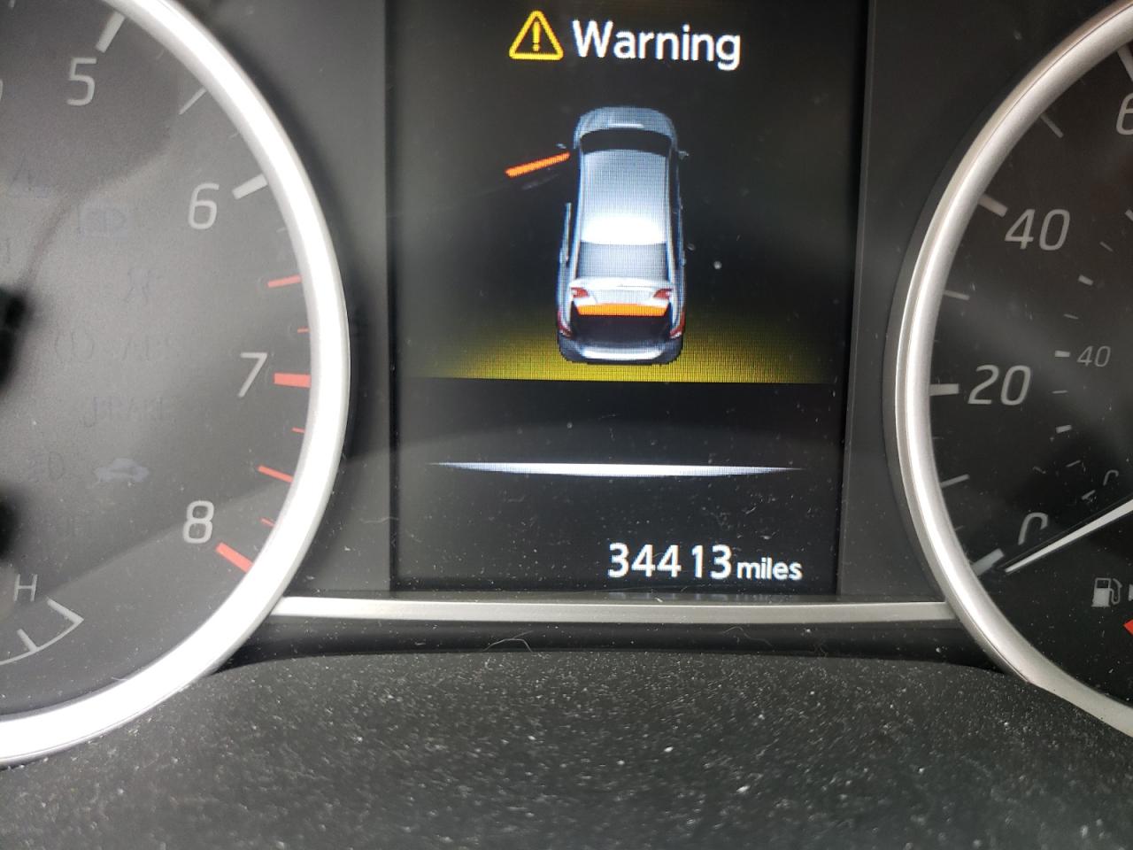 Photo 8 from auction – 2018 NISSAN SENTRA S with VIN 3N1AB7AP1JY344529