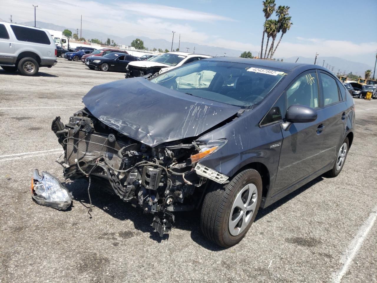 Photo 2 from auction – 2015 TOYOTA PRIUS with VIN JTDKN3DU0F0432878