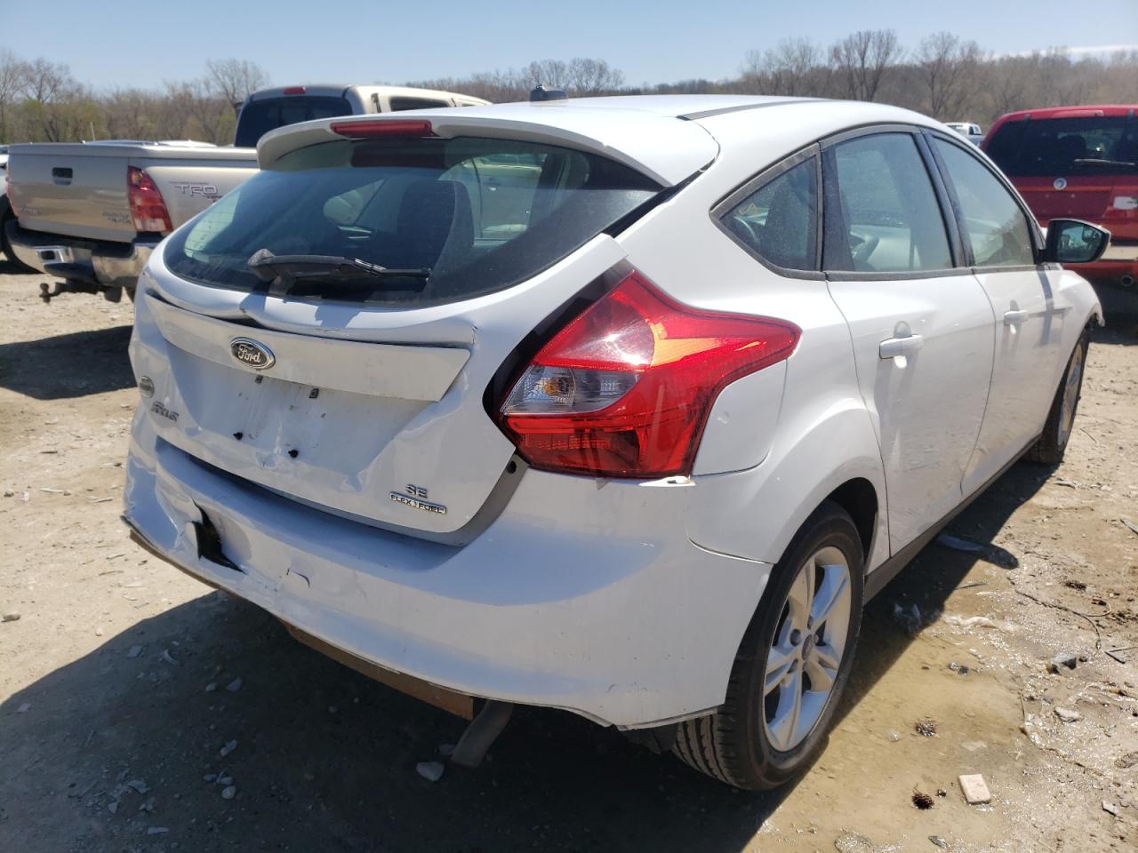 Photo 4 from auction – 2014 FORD FOCUS SE with VIN 1FADP3K24EL150461
