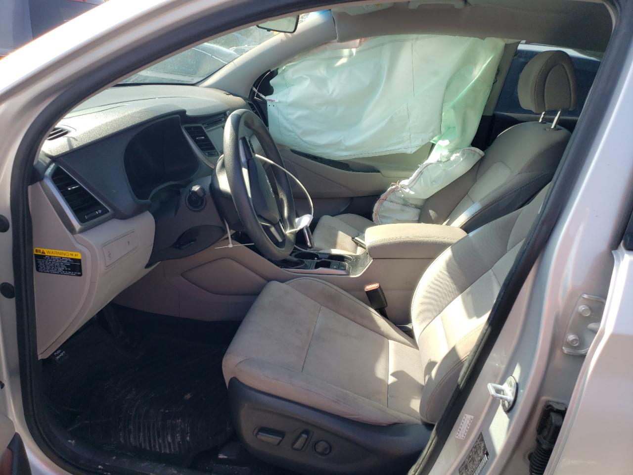 Photo 5 from auction – 2016 HYUNDAI TUCSON LIM with VIN KM8J33A49GU089516